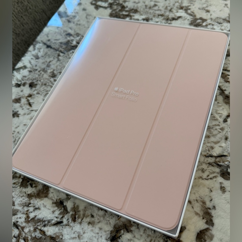 Apple iPad Pro 12.9-inch (3rd Generation) Pink Sand Smartfolio Cover